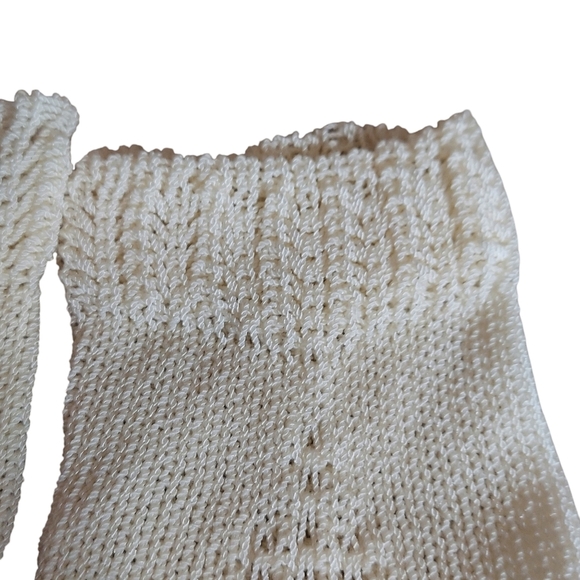 Vintage Cream Ivory Knit Stretch intricate knit pattern gloves - Picture 4 of 9